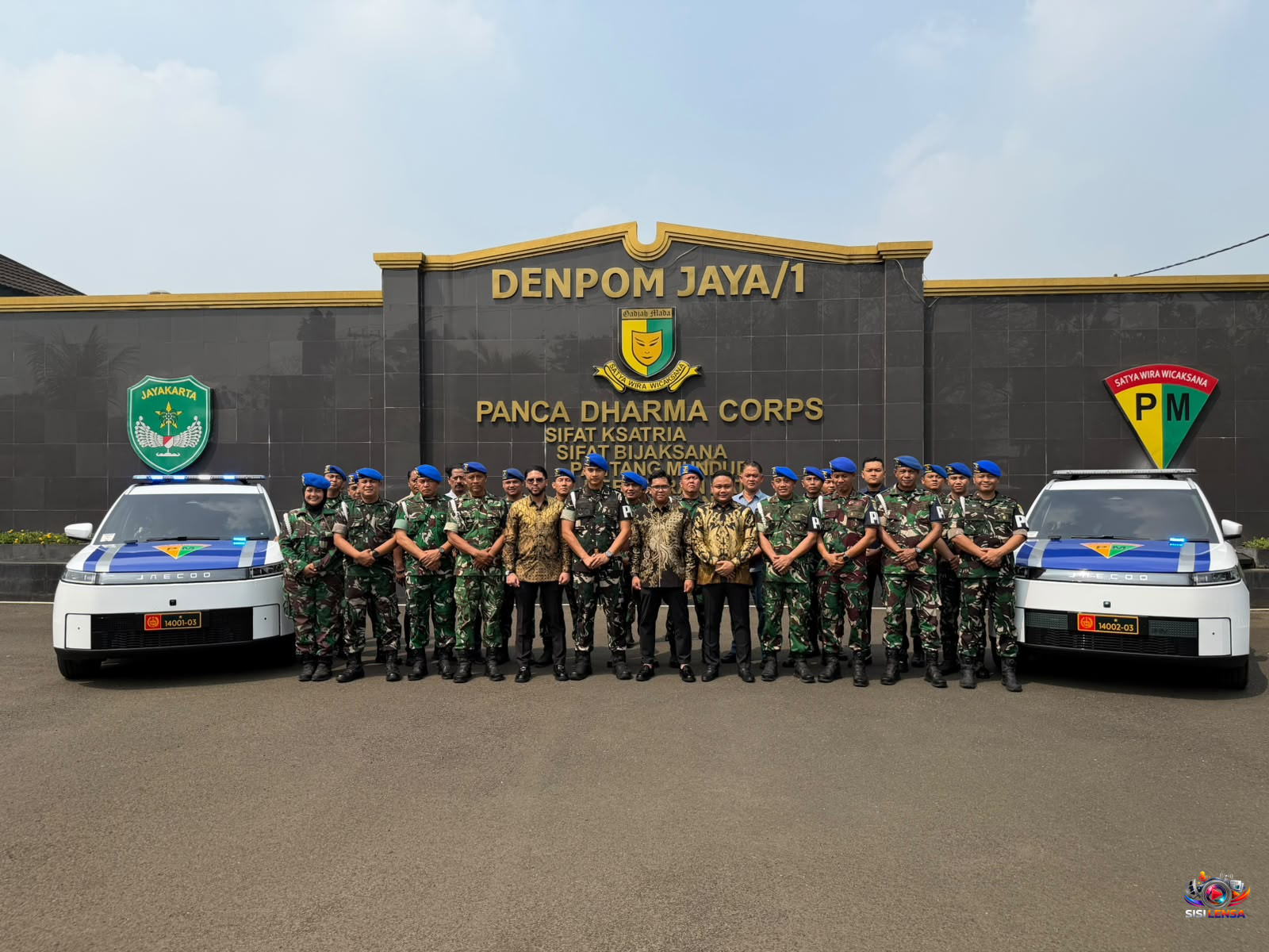 Cess Gold Foundation Memberikan 2 Mobil Listrik kepada Dandenpom Jaya I