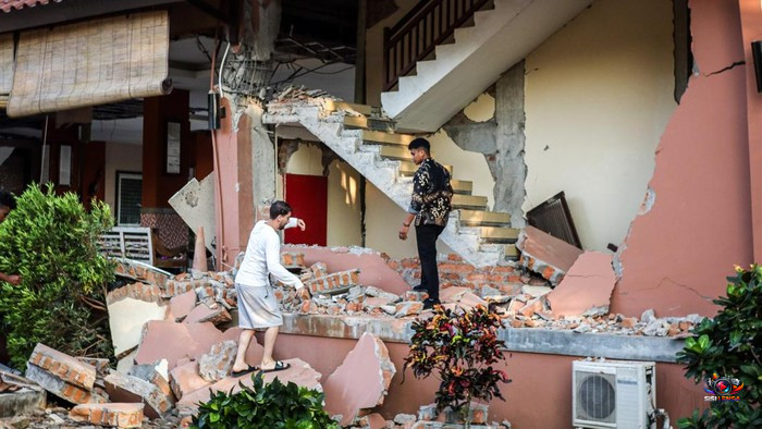 Empat Hari Terjebak di Bawah Reruntuhan, Nenek 84 Tahun Selamat dari Gempa NTT