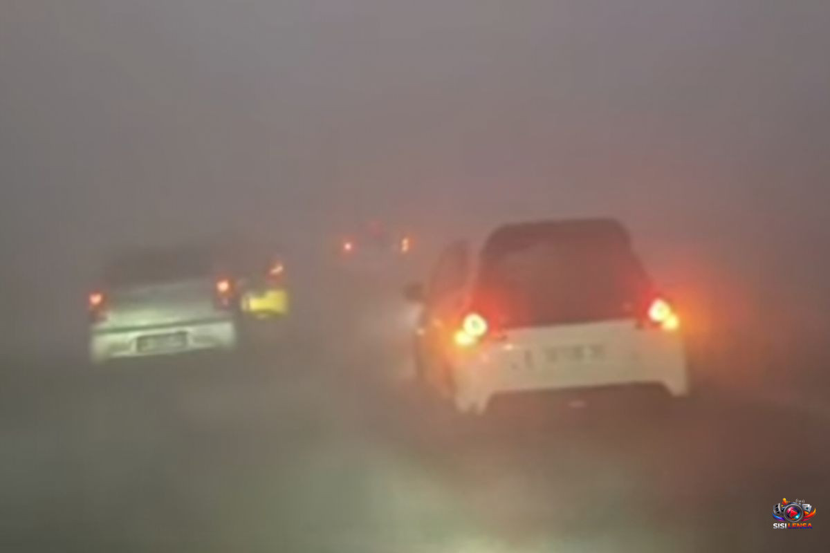 Kabut Asap Pekat Selimuti Banjarbaru, Jarak Pandang Hanya 5–10 Meter