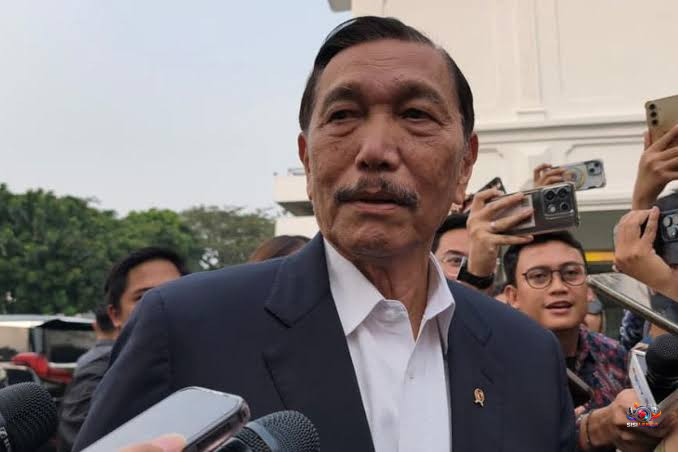 Luhut Sebut 50 Persen Bansos Tak Tepat Sasaran, Perlinsos Digital Ditargetkan Meluncur Oktober