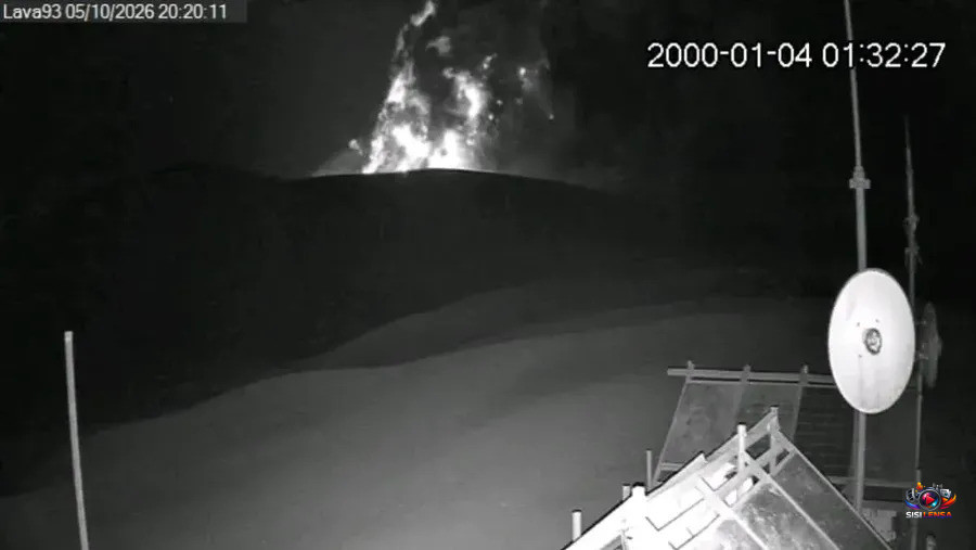 Gunung Anak Krakatau Kembali Erupsi, Warga Diimbau Tak Mendekat Radius 2 Kilometer