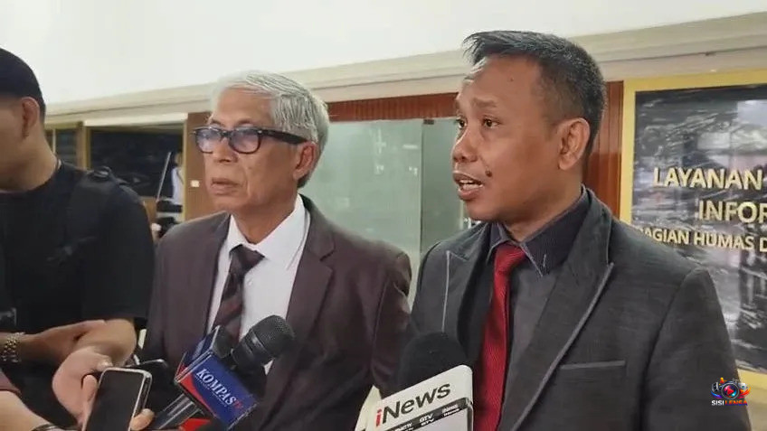 Kuasa Hukum Aliansi Rakyat Menggugat Ajukan Surat Pemakzulan Gibran ke DPR