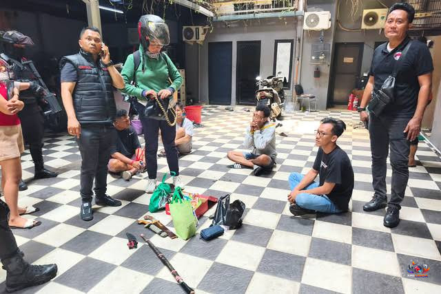 Tim Gabungan Bareskrim, BNN, dan Polda Metro Jaya Gerebek Kampung Ambon, Sita Narkoba hingga Senjata Tajam